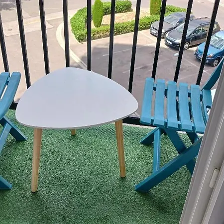 Appartement T2 Confort,Parking,Balcon,Pres Parc Des Expositions,10 Minutes Plage Apartment