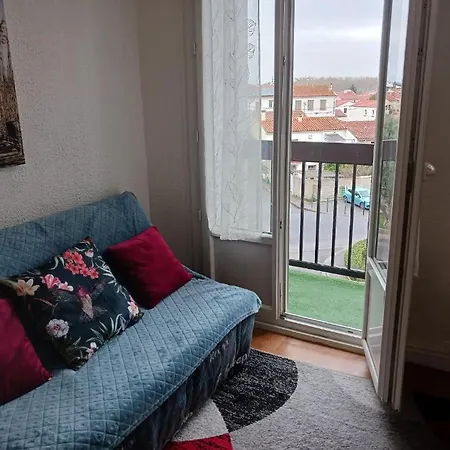 Apartmán T2,1chambre,balcon,parking,10 Minutes Plage,linge Fournis *