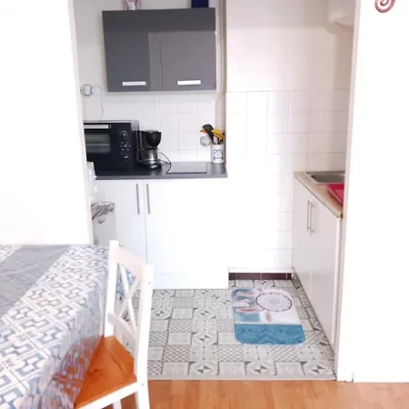 Apartment Appartement T2 Confort,Parking,Balcon,Pres Parc Des Expositions,10 Minutes Plage
